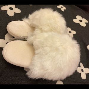 Xhilaration Fur Slippers Size 7/8